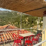 Dom wakacyjny Vila, Upper