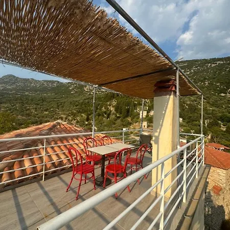 Vila, Upper